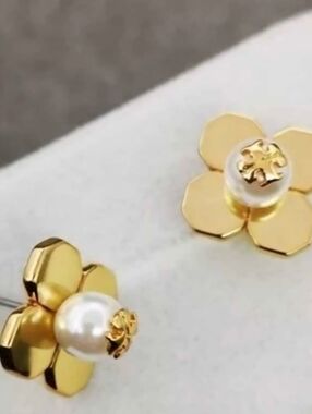 Tory Burch Gold Floral Pearl Stud Earrings